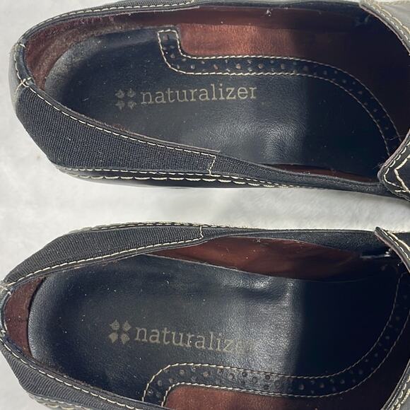 Naturalizer Leather and Flex Chunk Heel Black Shoe Size 6.  Classic and Cute! - Picture 4 of 15